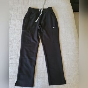 FIGS SCRUBS Women's High Waisted Skinny Pants, Small/Petite, Black